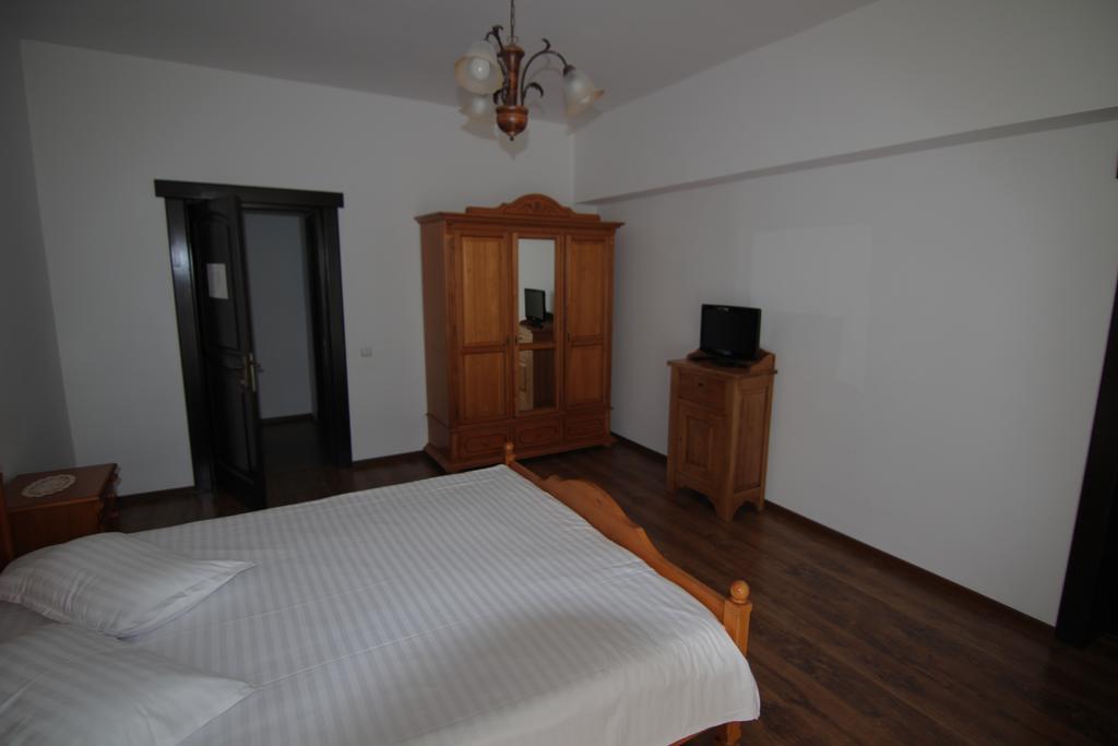 Vila Carpathia Bran  Luaran gambar