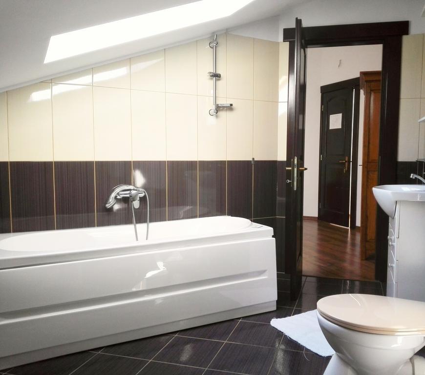 Vila Carpathia Bran  Luaran gambar