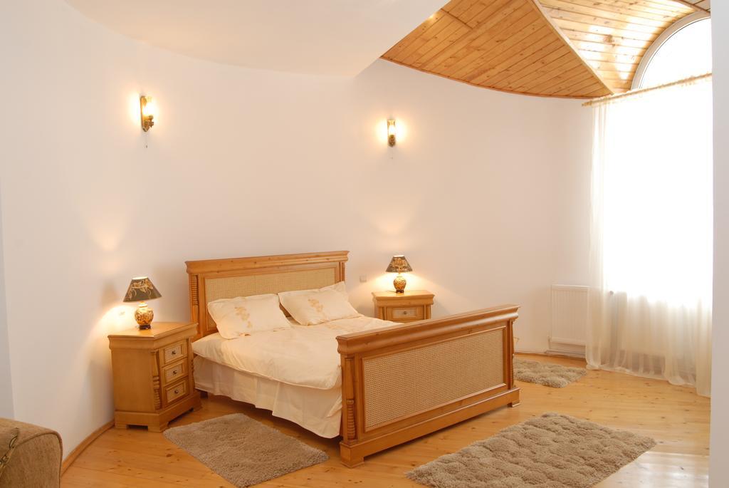 Vila Carpathia Bran  Luaran gambar